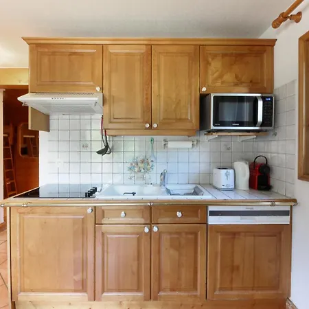 Prarion In Out And Swimming Pool ! Apartment